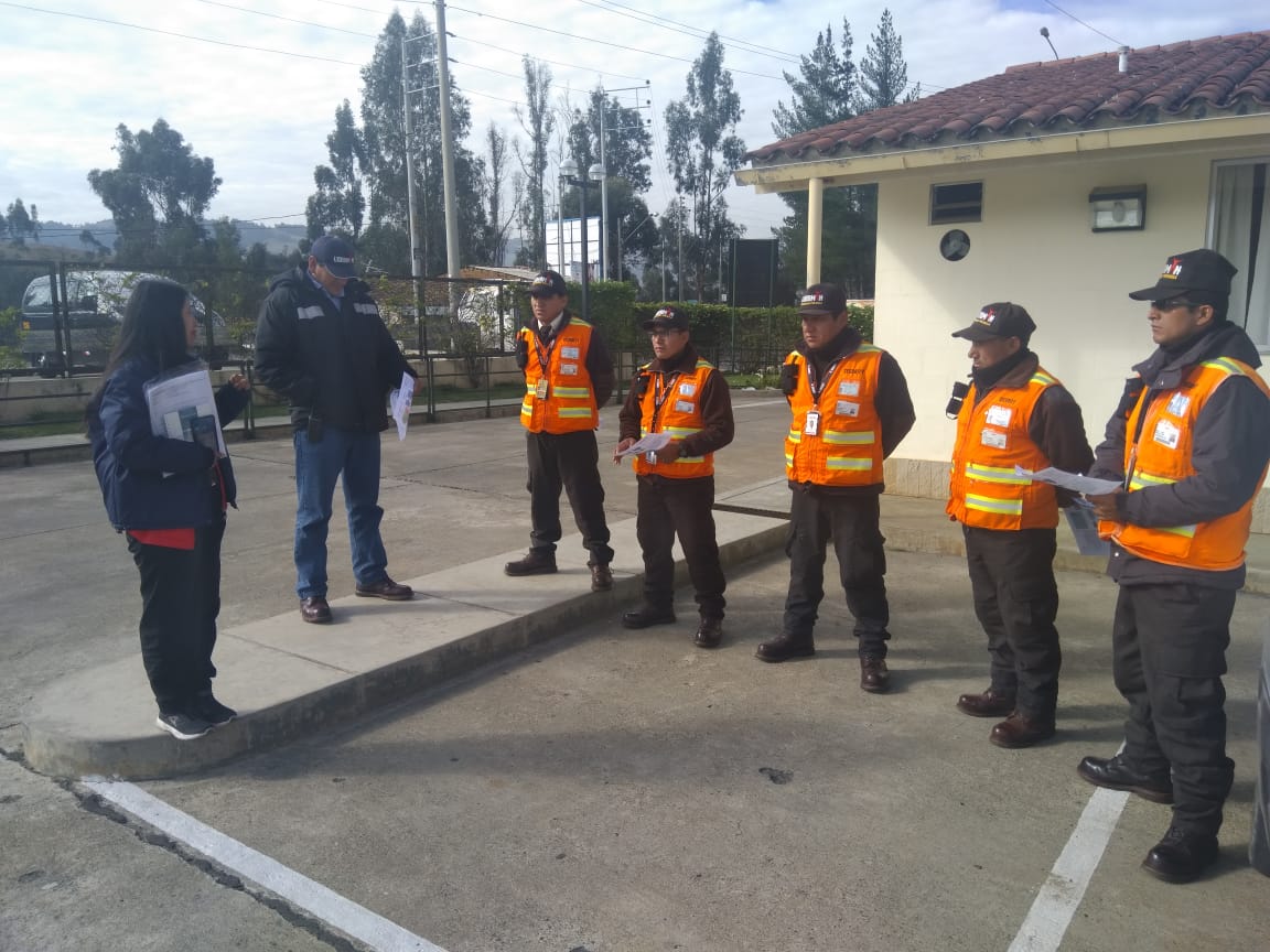 jennifer718403's tweet photo. Hoy Graicy Gaspar de Bienestar Social, estubo con nuestra gente de El Pinar, capacitando sobre procesos y beneficios dados a través del área, estando donde nos necesitan,100% operativas. @ClaudiaPuigC @BrendaMiluska86 @MartinUcedaA @LidermanOficial @LidermanMinas @FelixRivasLope2 https://t.co/DIN4XAkUlT