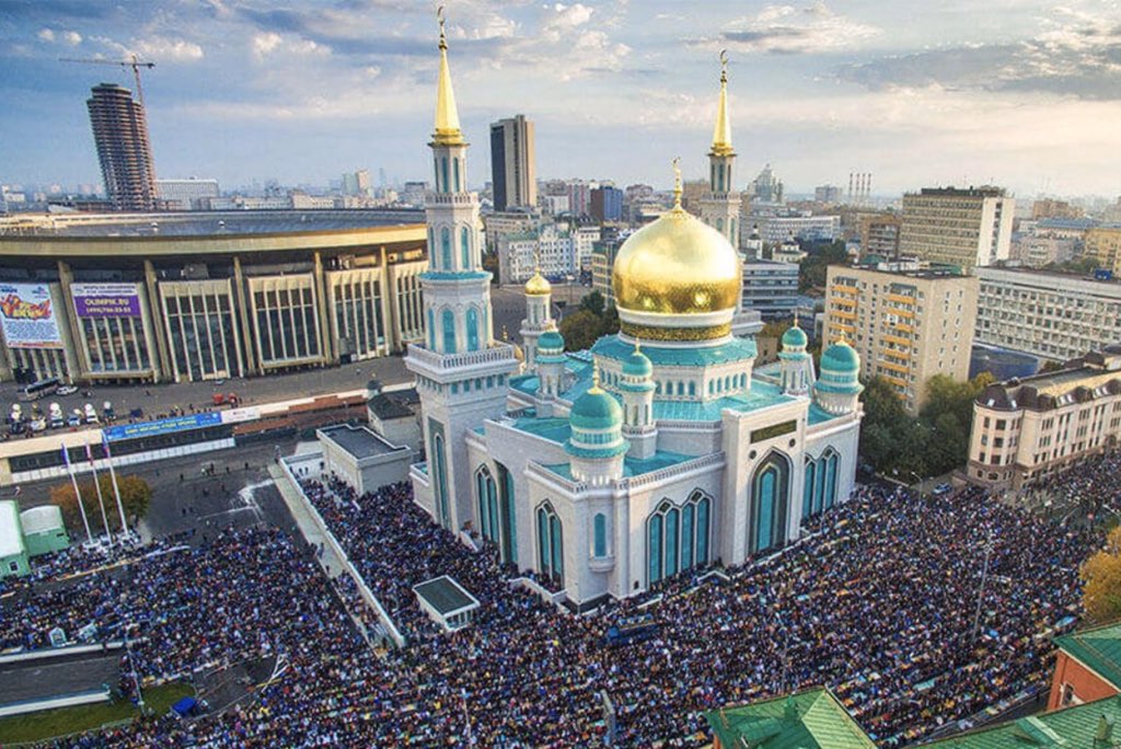 bediuzzamannurs's tweet photo. Rus da dinsiz kalamaz. Geri dönüp Hıristiyan da olamaz. Olsa olsa,
küfr-ü mutlakı kıran ve hak ve hakikate dayanan ve hüccet ve delile istinad eden ve aklı ve kalbi ikna eden Kur'ân ile bir musalâha veya tâbi olabilir. O vakit dört yüz milyon ehl-i Kur'ân'a kılıç çekemez. #RNK https://t.co/Py6ER3PY1V