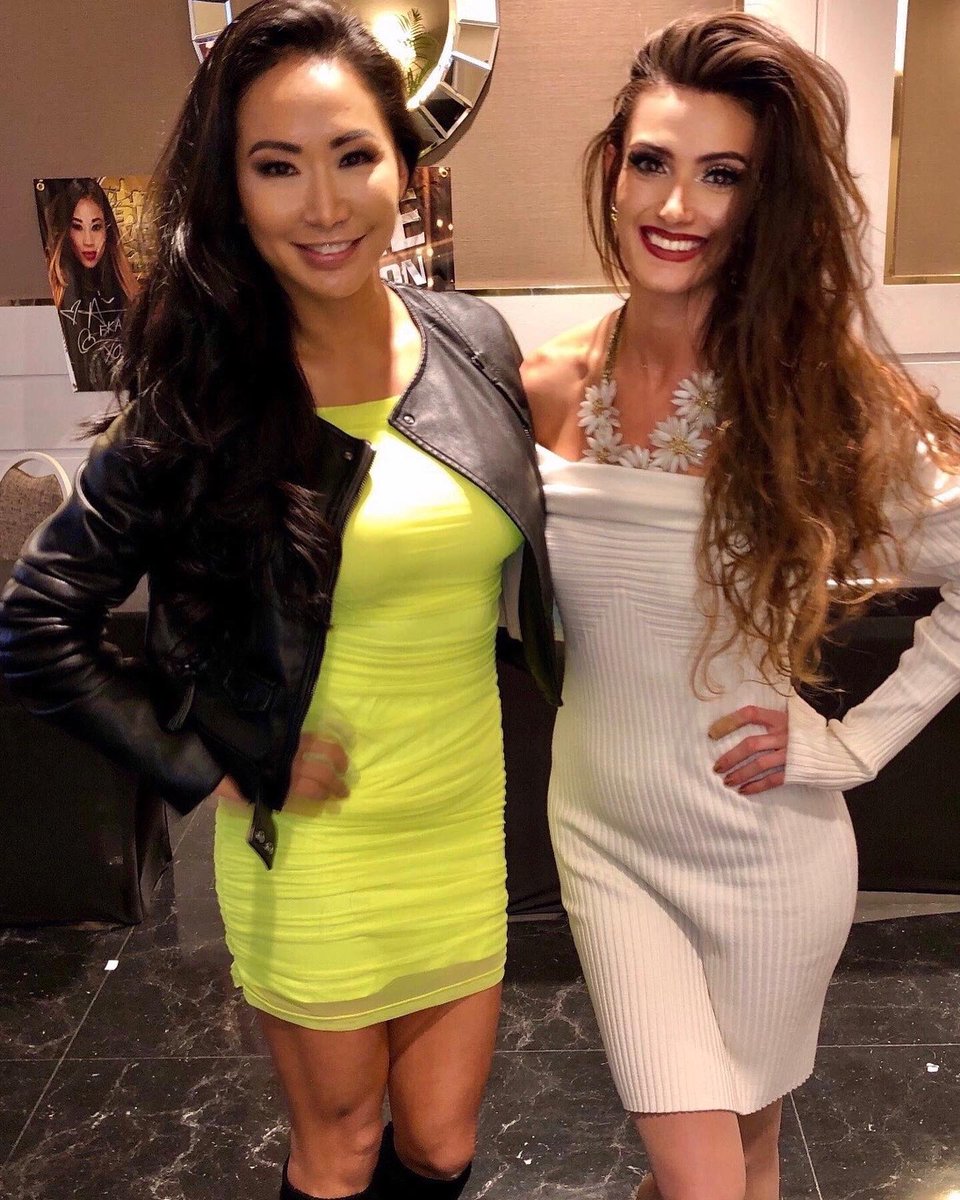 AmberNova73's tweet photo. Wonderful weekend with so many amazing talented people  @bigeventny 🗽
A few of your favorite wrestlers 🤩
@gailkimITSME @MegaTJP @kamillebrick @ScottSteiner @Midajah 

#bigevent2019 #womenswrestling #bigeventny #ambernova #impactingwrestling #wwenxt #wwe #wcw #nwa #nwo https://t.co/yVKcd4gU6D