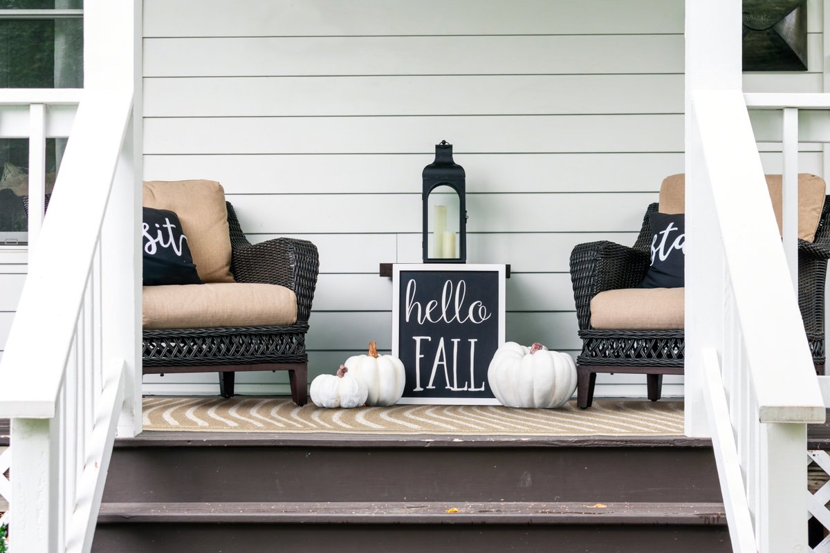 Create a warm welcome for family &amp; friends this Thanksgiving with the Wavelength area rug in Driftwood. ow.ly/fYSH50xdTHB

This gorgeous indoor/outdoor rug is soft to the touch with a trendy, high-low pile. Plus, it's ultra durable, stain resistant and non-fading. #thankful