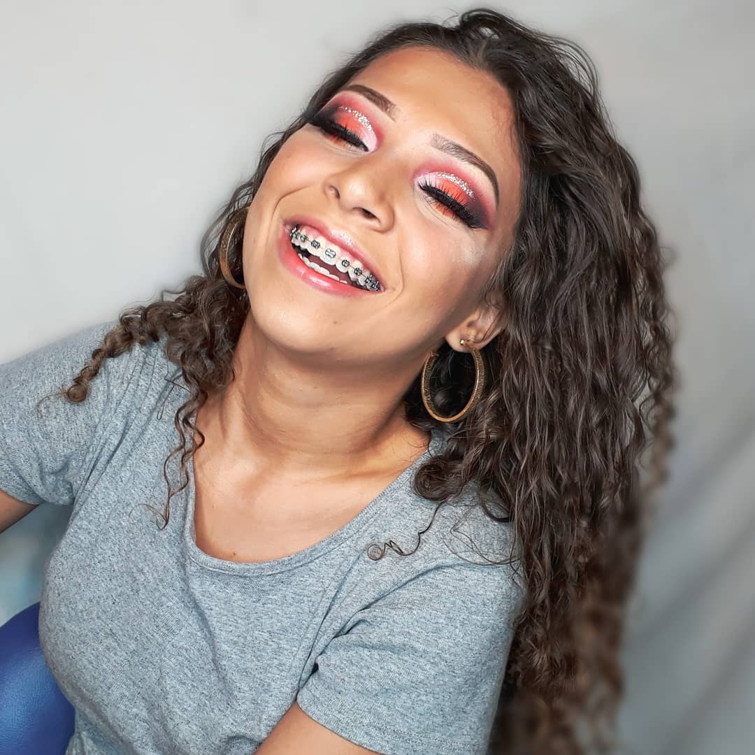 vitoriapiment_'s tweet photo. E aí, oq acharam dessa make?
.
.
.
.
.
.
.
.
.
.
.
#maquiando #makeup #makeuplover #maketop #maquaigem #bloqueiras #blogueirinha #influencerdigital #influencer #makecolorida https://t.co/UsfrMANQqX