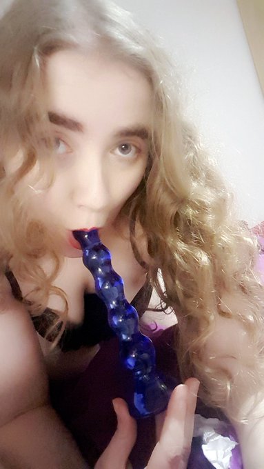 Today's #snapchat show involves very close up doggy style toy-fucking. Watch it slide into me one ridge<a href="/tag/snapchat"class="tags">#snapchat</a>