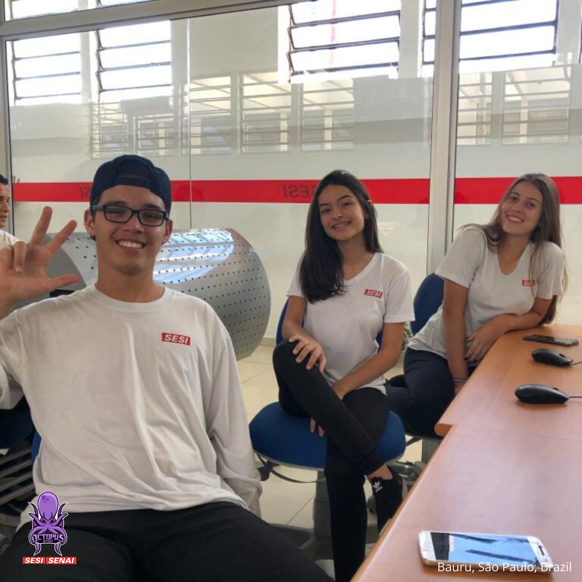 frc7567's tweet photo. 🇺🇲
"Learning is the only thing the mind never gets tired of, never afraid of and never regrets." Da Vinci, Leonardo.
November 17, Happy International Student Day for those who are the future of our humanity 💜

Instagram: @frc7567
Facebook: SESI SENAI Octopus 7567

#FIRST https://t.co/9xx652BQD0