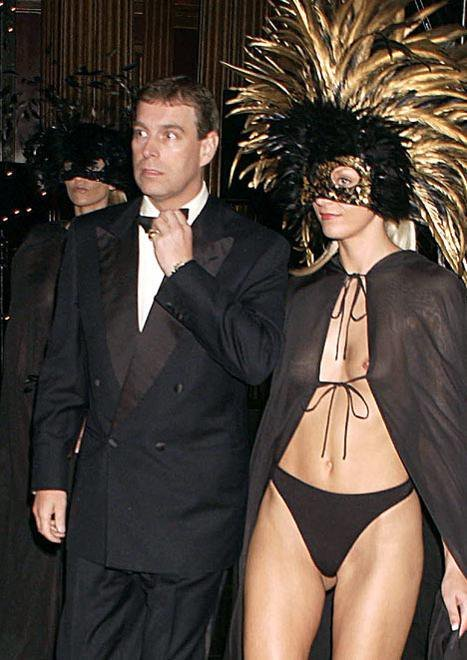 An0nAKn0wledge's tweet photo. "I don't go to clubs or dance, I was at home. Which I remember precisely. And I don't sweat." You appear to be sweating profusely! #PrinceAndrewbbc #EpsteinAndrew #Epstein #OpDeathEaters #Anonymous #OpPedoHunt #OpPedo https://t.co/fGJPiJfRLr