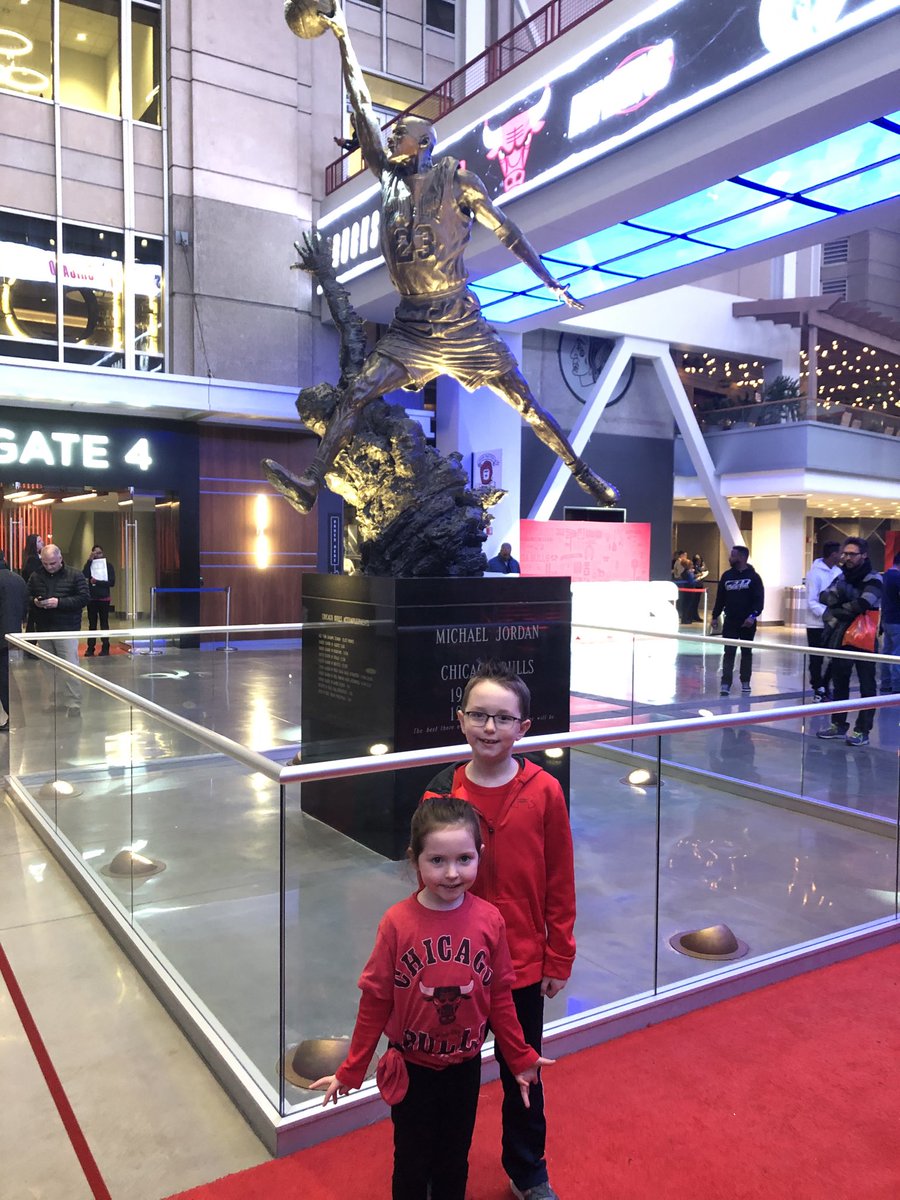 #BullsNation let’s get a W for our first Bulls game. ⁦<a href="/le_reitz/">Ellie Reitz</a>⁩