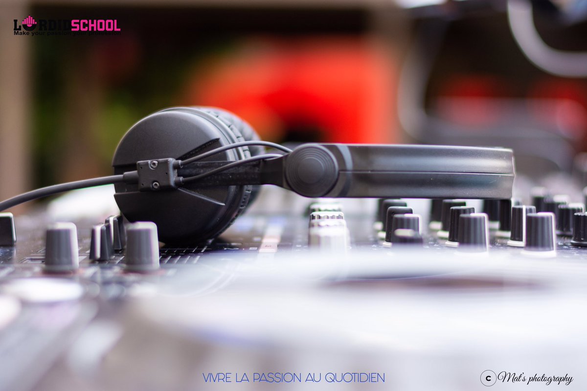 djlordid's tweet photo. Vivre la passion au quotidien
#AccessCode #Lordid #LordidSchool #MyVisionOfDj #237Mixmoov #DjIssa #TheMusichoman #AkwaPalace #SundayChill https://t.co/a7OciVnJZB