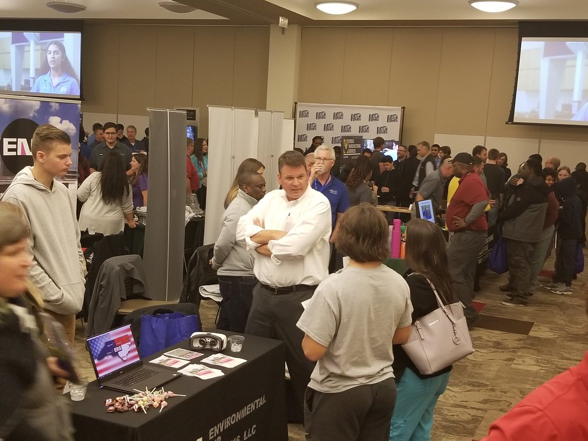 GCS_CTE's tweet photo. Great turnout at the #GAPCommunityNight here @_gtcc Cameron Campus. @GCS_CTE Central Office Staff excited 2 be n attendance 2 speak with potential parents & students!
#ChangeToEmpower
#learnaliving
#believeinGCSC https://t.co/yEbk0W3bON
