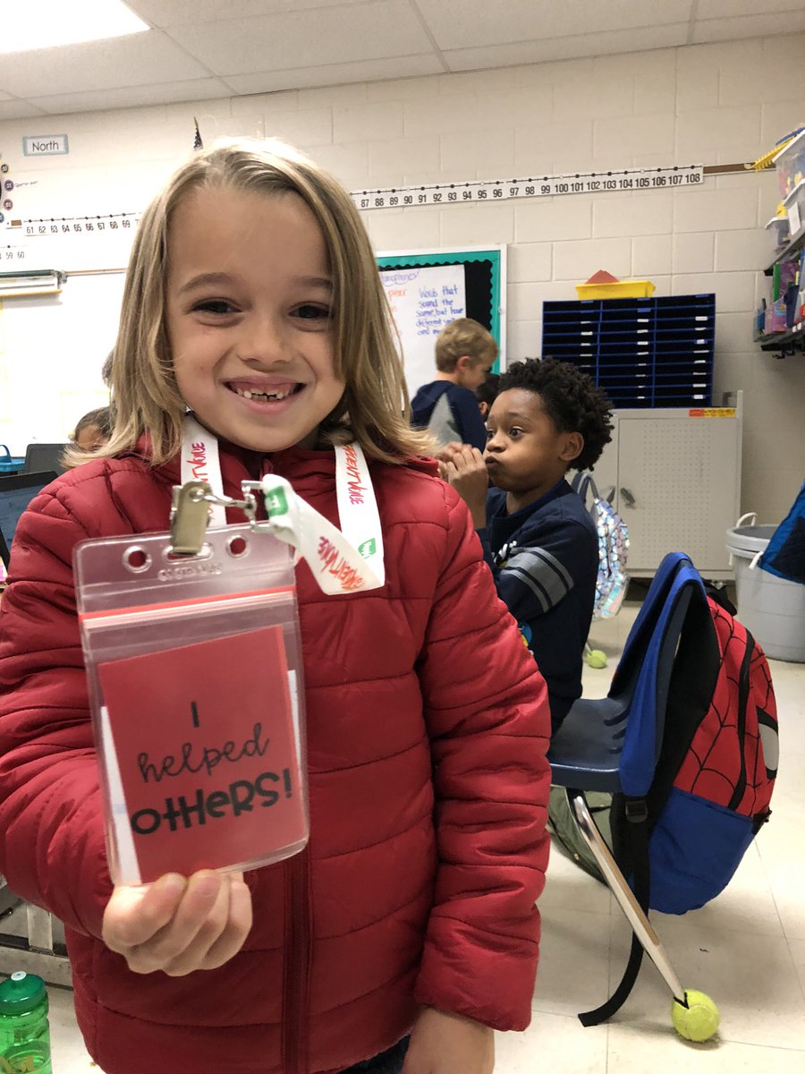 paulamott13's tweet image. My #TechHelper that was killin @tinkercad today! The #irony is my little buddy behind him😂looking so #stressed However, when I left that #2ndgrade room, my buddy in the back stopped me &amp;amp; said, “Thank you Mrs Ott! This has been the best ever!” @LinkhornParkES @KScarbs #vbits