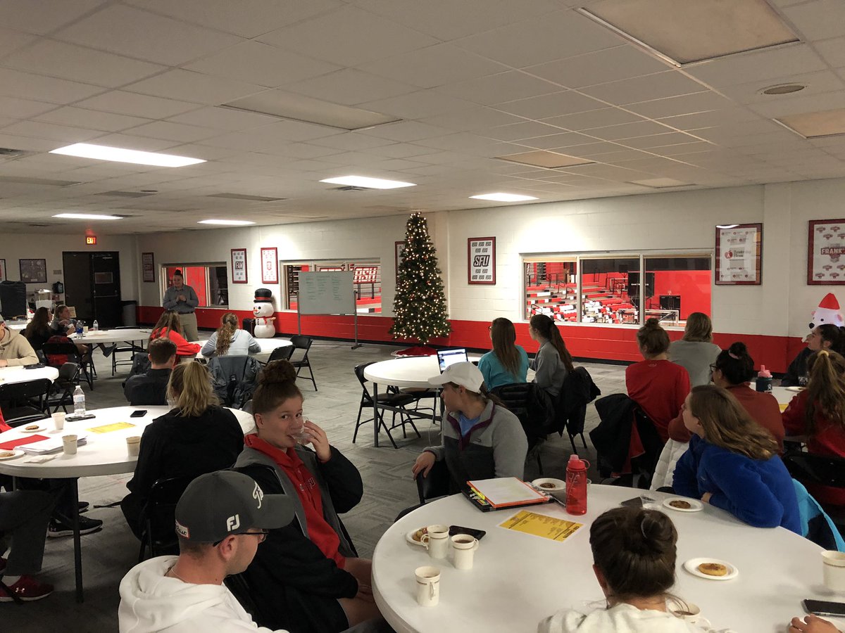 SFU_FLI's tweet photo. Some popcorn, cookies, and hot chocolate before we start talking about our #CoreValues...identifying and defining them! #StudentAthleteLEADERS #comeFLIwithus #Leadership https://t.co/1Qw9oIFQvB