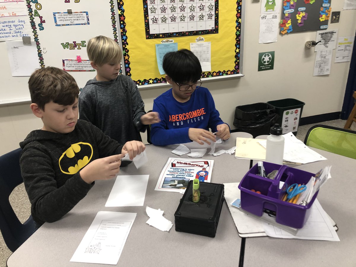 AmandaStrickler's tweet image. Simulating weathering, erosion, and deposition. #teamstrickler #makesciencefun #BHWarriorPride