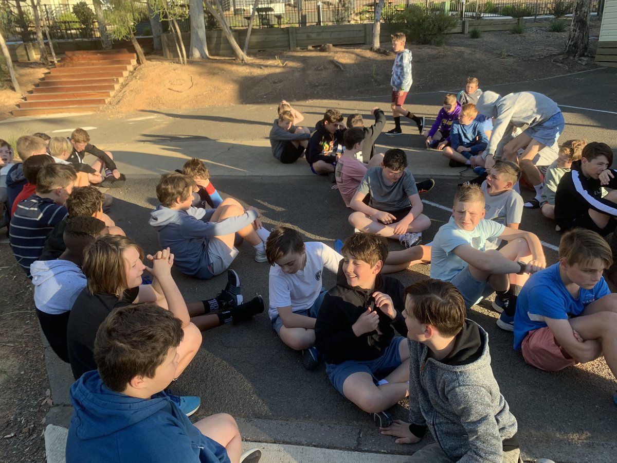 MikaylaLack's tweet photo. 6:45am meeting to head to breakfast. I do love some good eating photos! We’ve also spent big at the AIS and seen plenty of animals at the zoo 🐟🐍 @svctas @JoMesser4 #SVCCanberra2019 https://t.co/53BYnIANp2