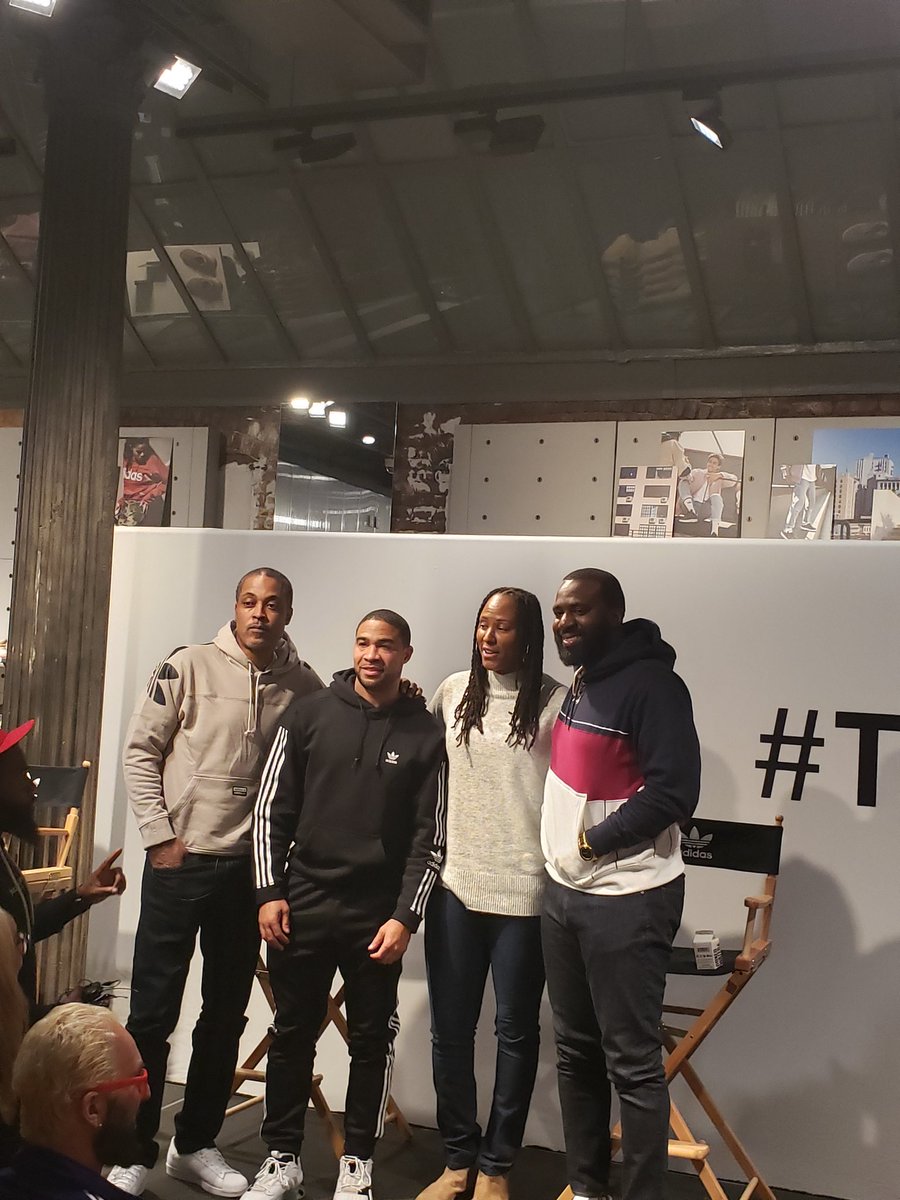 SportsLeekPod's tweet photo. Legendary Ball Talk #TLKS @adidasNYC https://t.co/NVN4qGGF3k