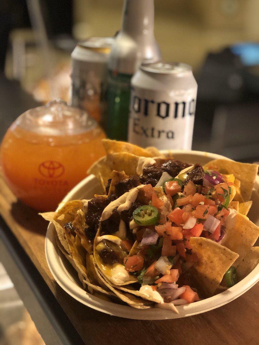 TC_Chefs03's tweet image. Chopped Brisket Nachos just what the Monday needs #HTX is serving them up tonight stop by section 115 to help your Monday @toyotacenter @houstonrockets @LevyRestaurants #mondays #nachos #onemission