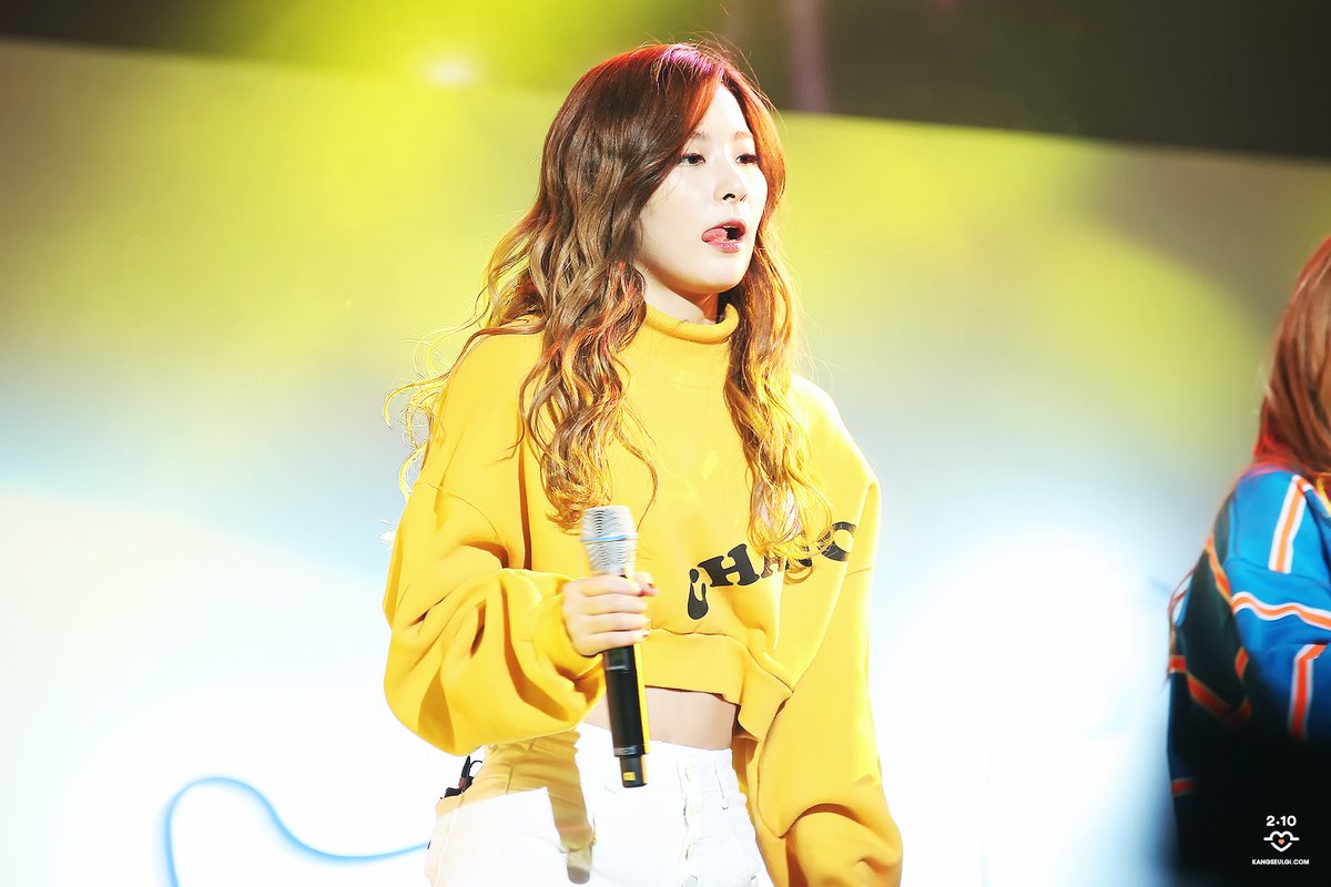 RedVelvetDrive's tweet photo. [COMPILATION] 151119 Samsung Talk Concert

Irene: https://t.co/EkW1HE8DaP
Seulgi: https://t.co/Xll31L0jbF
Wendy: https://t.co/AKdmjnV9fQ
Joy: https://t.co/TWSNdqBccJ
Yeri: https://t.co/gMluI20AB9

#REDVELVET #레드벨벳 #IRENE #SEULGI #WENDY #JOY #YERI https://t.co/erRwz4rmxL