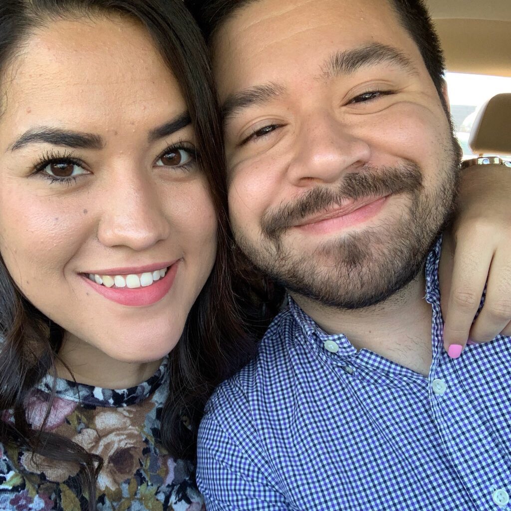 yayisrdzs's tweet photo. MI PERSONA FAVORITA ❤️
Hace un año estábamos en Mty y cada vez que lo veía solo pensaba “mi novio Alex”. Hoy que si es mi novio siento que estoy viviendo en un sueño. Gracias amor por llegar a ponerle magia a mi vida. Te amo siempre. https://t.co/fwNIc0FziJ
