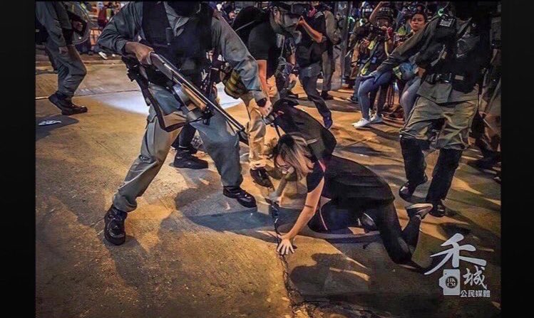 SOSHomeKongSOS's tweet photo. @benedictrogers Thanks Mr Rogers for your sympathy and understanding. Please help save Hong Kong. We need you. #SOSHK #HongKongProtests https://t.co/hRiBuP9Q78