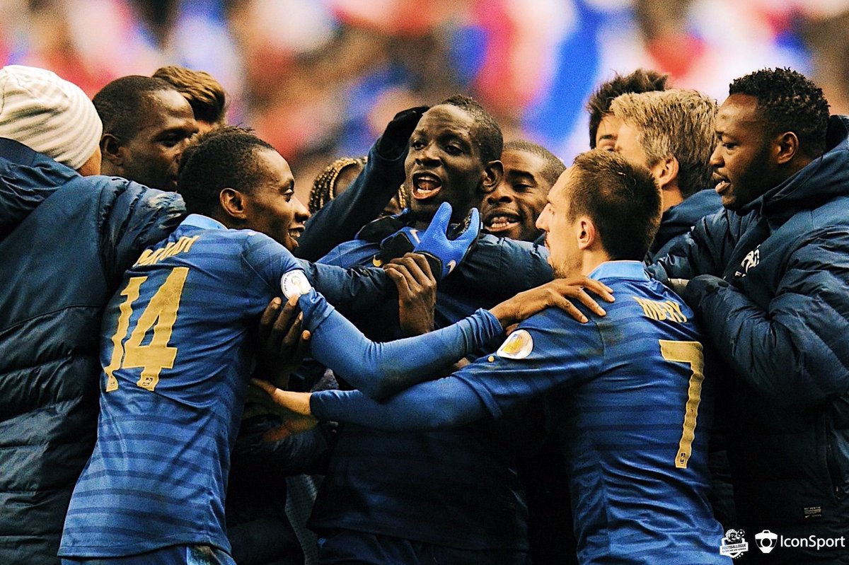Footballogue's tweet photo. [#CM2014🏆] Il y a 6 ans jour pour jour, le Stade de France vibrait comme jamais !
L’Equipe de France gagnait sa place pour la Coupe du monde 2014 en renversant la situation face à l’Ukraine 🤩 https://t.co/ecpBbnpsvw