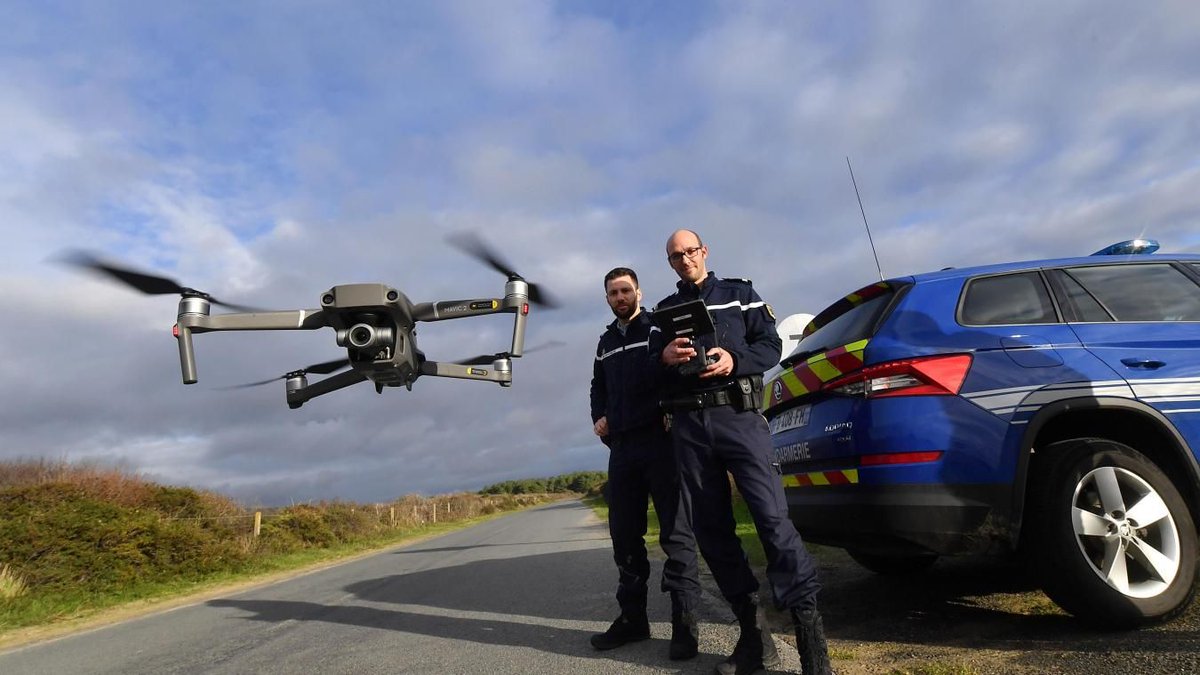 La montée en puissance de l'utilisation des drones dans les forces de sécurité 
#gendarmerie #SecurityGuard #Securite #police #Armee #drones #drone
<a href="/lavoixdunord/">La Voix du Nord</a> <a href="/VilledeReims/">Ville de Reims</a> #phenomene
buff.ly/2qbXmOZ