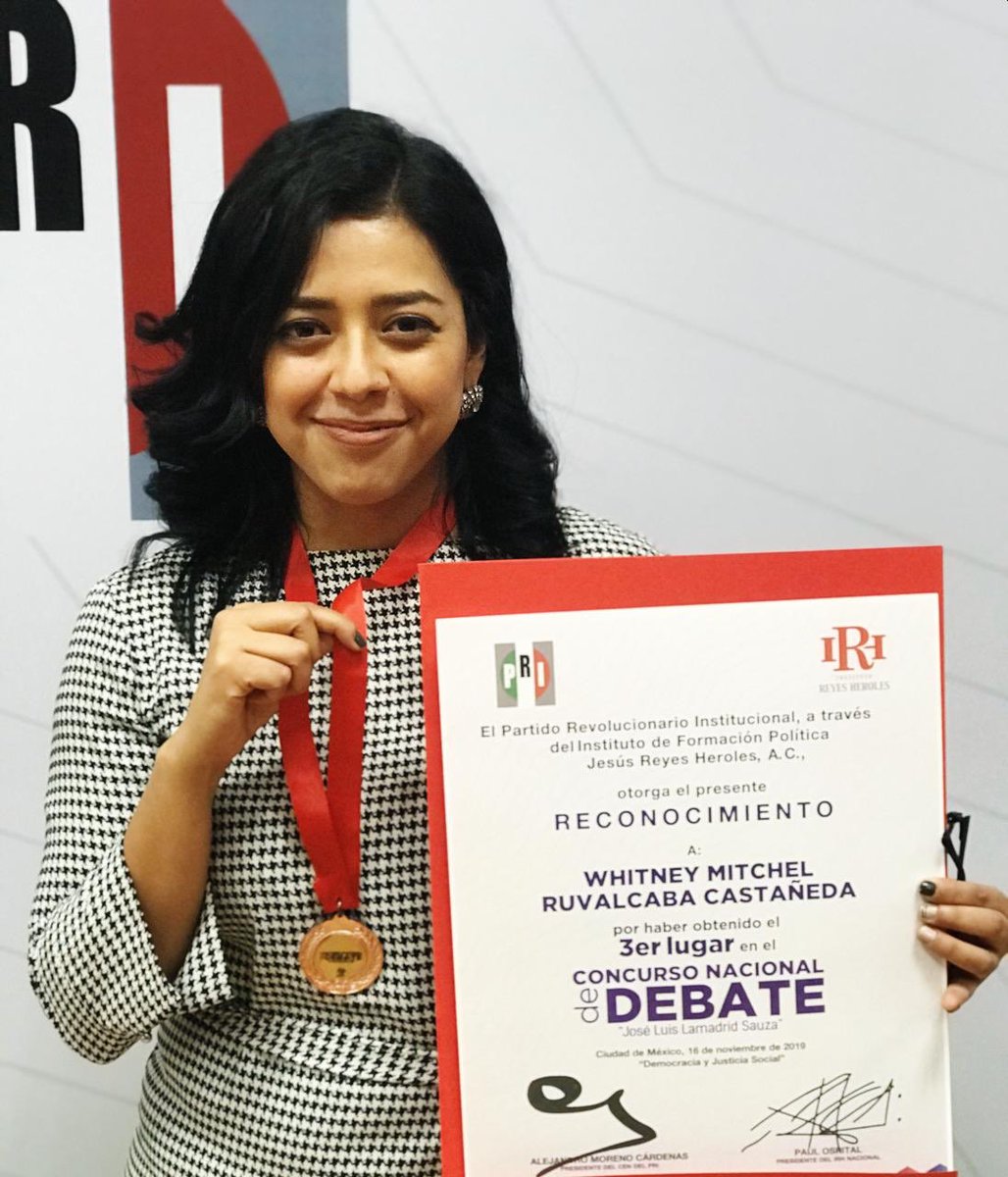 IRHMichoacan's tweet photo. En el Concurso Nacional de Debate del PRI, hubo más de 400 participantes de todo el país. Felicitamos a @WRuvals que obtuvo el 3er lugar, mujer perseverante y muy preparada. En el Instituto Reyes Heroles Michoacán estamos muy orgullosos!!
#OrgulloIRH #OrgulloEEC https://t.co/IZwGHL3FP2