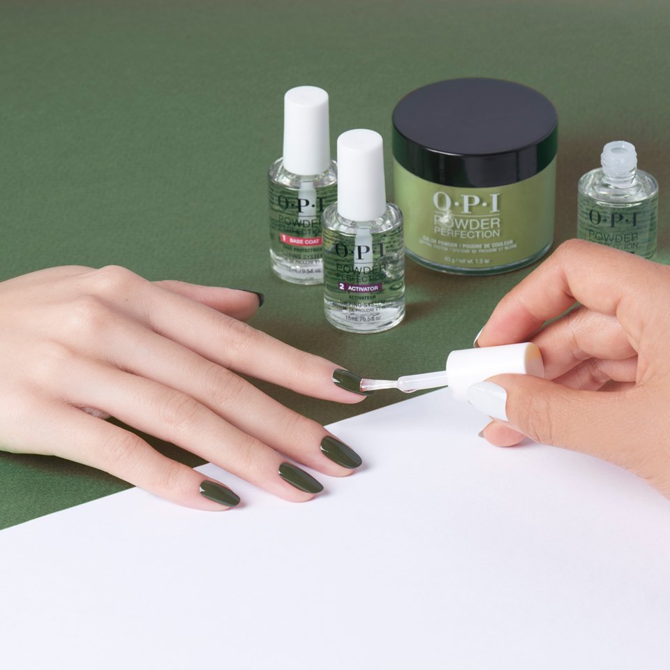 Methee_669's tweet image. RT OPI_PRODUCTS: Even “Suzi The First Lady of Nails” goes to the salon for her #OPIPowderPerfection mani every few weeks! 💅💅💅