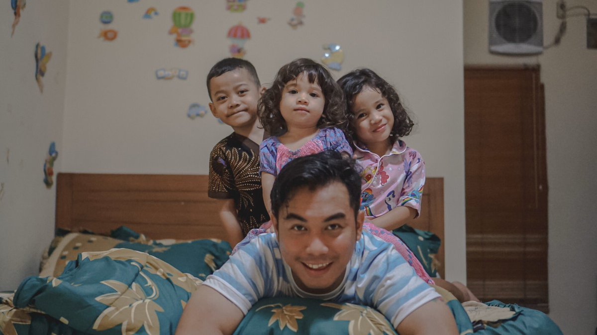 Support dan energi cinta yang abadi dari mereka. Selamat pagi, Selamat beraktivitas.