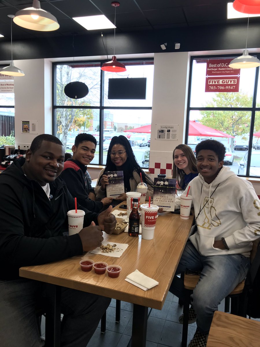 brianstolarz's tweet photo. Special moment from #IFTJ19 - the post-speech lunch we had with amazing, dynamic students from @RockhurstU who wanted to spend more time with Dewayne and talk about his journey. We were all too happy to treat them to lunch and give them books! @IGsolidarityNET @Chris___Kerr https://t.co/HM6V6QVRvO