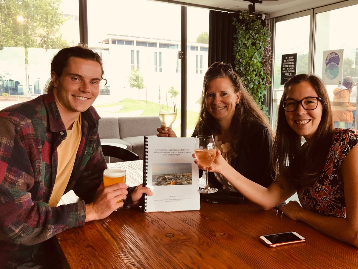 Celebrating the hugely successful Honours seminar and viva by superstar Toby Patti! Toby compared microplastic sampling methods to find the best one, and  applied this to assess microplastic abundance &amp; accumulation patterns around a populated island in the Maldives. Great work!