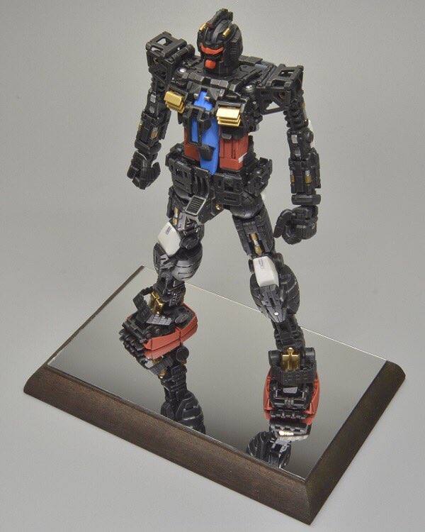 プロモデラー 林哲平 見るだけでプラモが上手くなるツイッター Mgガンダムver 2 0のテーマはフレームモデル 非常に完成度の高い2 0シリーズの内部フレームを外装をつけず そのまま完成品として仕上げる方法を解説 ドライブラシやシリンダーディテールの