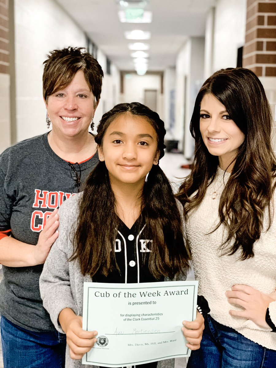 MrsLedaDavis's tweet photo. Cub of the Week from our Triad! Such a sweet young lady! @MrsLedaDavis @leah_hill18 @WendiWa63065157 #ClarkConnects #CubOfTheWeek https://t.co/Pr4hNczVCg