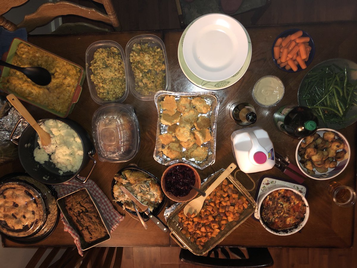 MapByNorthwest's tweet photo. thanks to everyone who came out to our first uo geography club fall potluck !!! we had great food and great company in spades !! regular meeting next week at 5:30 in Condon 108 per usual, hope to see you there !! https://t.co/wEf32lySzR