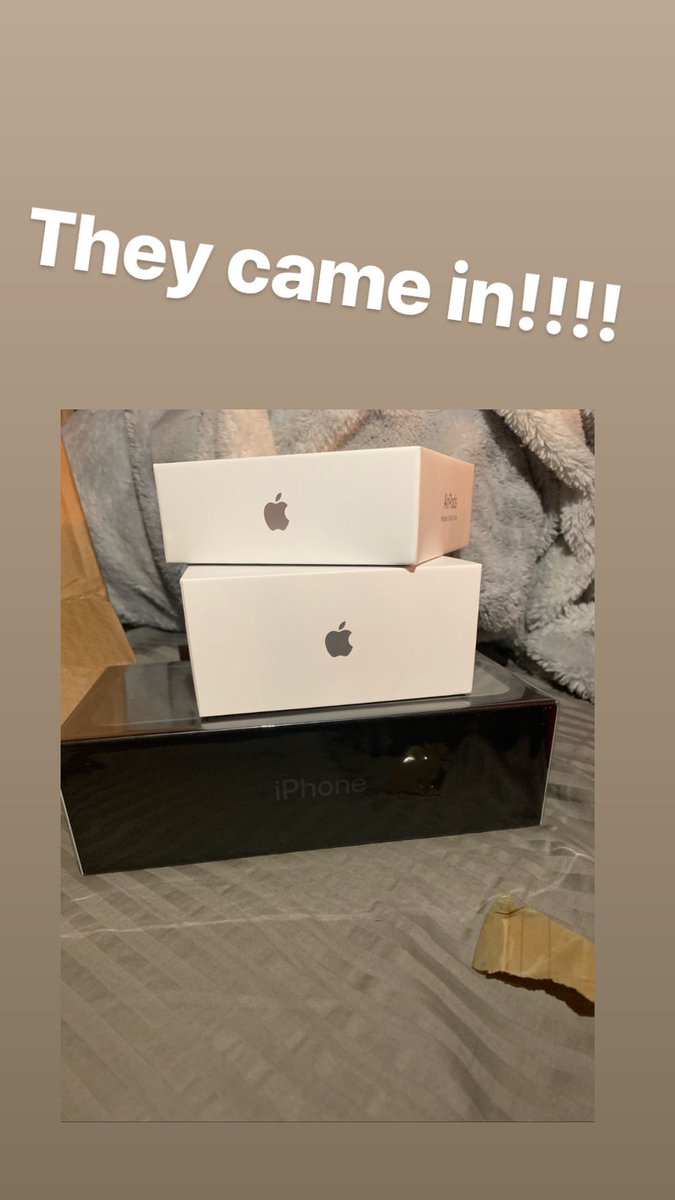 _oliviabel's tweet photo. ❗️❗️attention ❗️❗️ I am doing a giveaway! Check my Instagram for more details 😊 (kingbel_) https://t.co/nKZG2Lk6s2