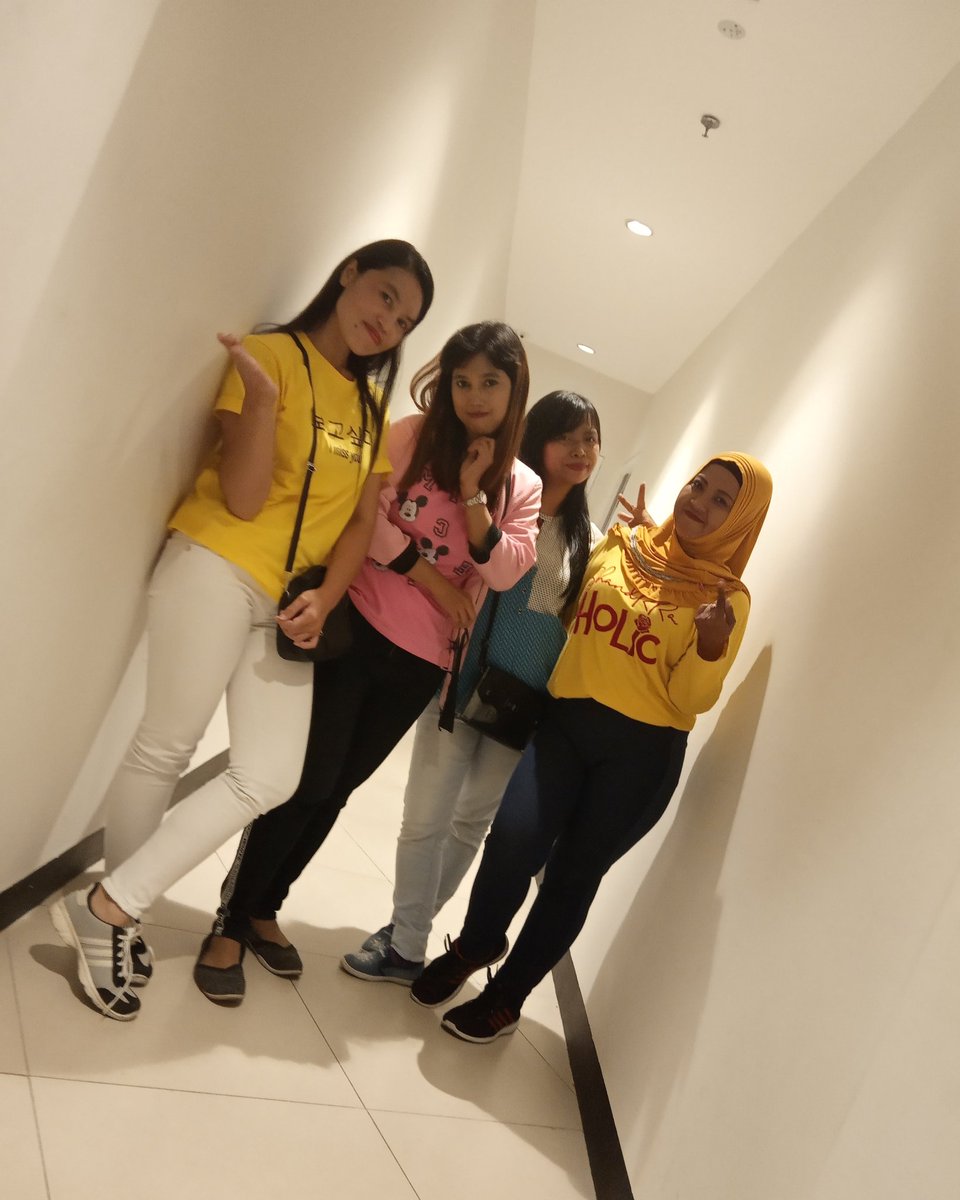 SitiNuriyah31's tweet photo. @rdi971 #LDR req duo biduan kangen sayang cc @NheyRA_ATni @Alhawasyifah1 @MiatyAti_971 @Ratmangondhez1 @AdiBaelah56 @ajj_agoenk @Yatisujana5 @IncezzNooraini @ari_xtradaa @AdeGypsumCipari @Dayatsingainti @Eanistyfansbase @Mey_kebumen @Restu_Gusti3 @rezacasmita1 @ApoyRamadhan https://t.co/rgeTGsuWfE