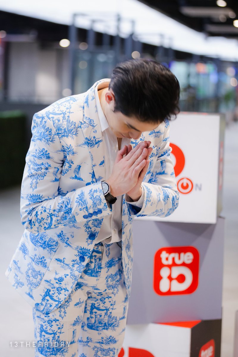 13TheFriday's tweet photo. 🙏 ขอบคุณกิจกรรมสนุกๆ บรรยากาศอบอุ่นจาก TrueID และพี่ๆทีมงานทุกคนนะค่า 🥰👍
ฝาก #อ่อยอ้ายแม่นบ่ นะจ๊ะ นะจร๊าาา
▶️🎧https://t.co/2HrPsEsSnG
#IDstation #FanzoneFansong
#IAM #IAMWHATIAM
#โฟกัสกิตติคุณ
#เทพบุตรลูกทุ่งอีสาน https://t.co/0bA6YZUkFN