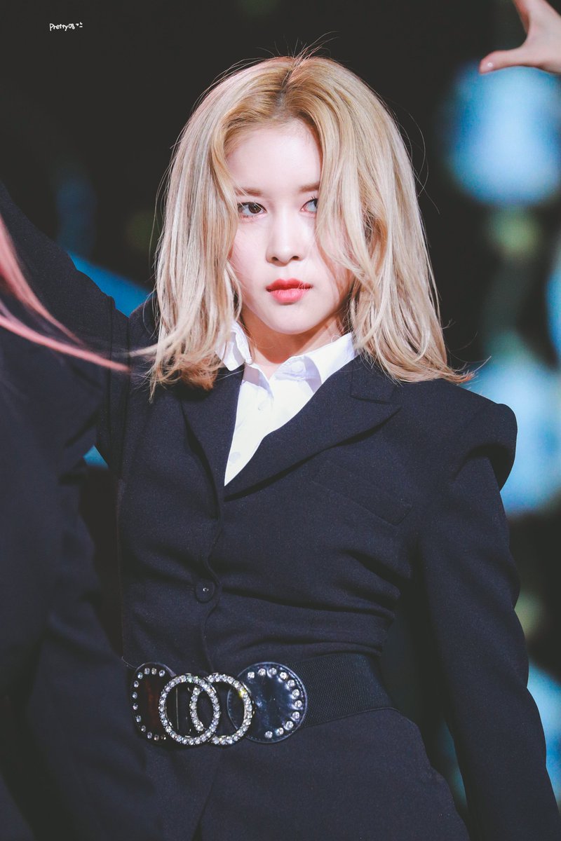 prettyyoung0514's tweet photo. 191115
#우주소녀 #WJSN #다영 #DAYOUNG 
@WJSN_Cosmic https://t.co/GGNZ2CCoIJ