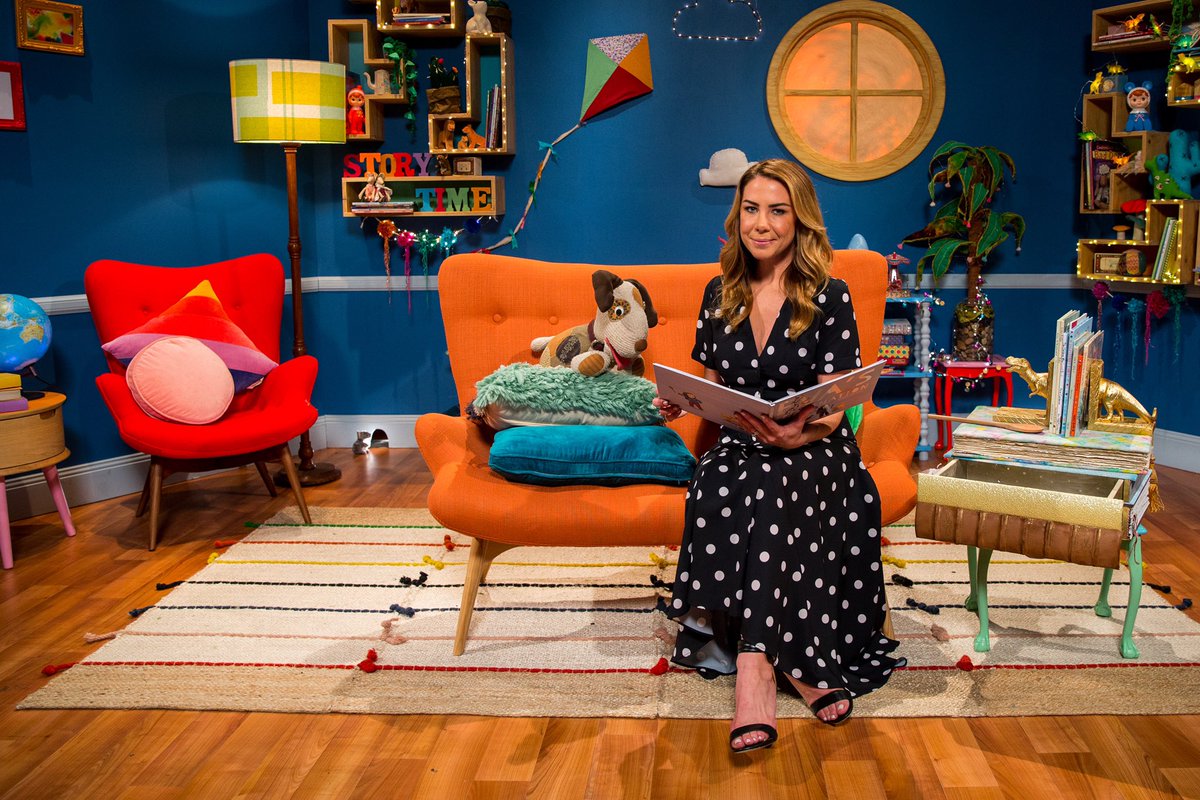 Poised and ready for Play School Story Time 🚀🏡🐶 5.05pm today on #ABCKIDS 📚🧸 #evasimagination