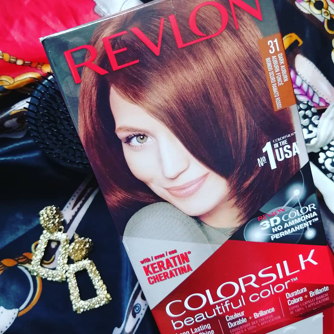 ThiaNicky's tweet photo. So I received this Revlon Colorsilk hair color from @rubybox_beauty to try out and I chose the shade 31 my favorite number 👏 which is dark auburn. #rubyboxcolorsilk #beautifulcolor #moisturerich #rubybox #nadineknowsbeautyblog2019💜 #diy #athomehaircolor #nadinetries #darkauburn https://t.co/nFGTKEEMQw
