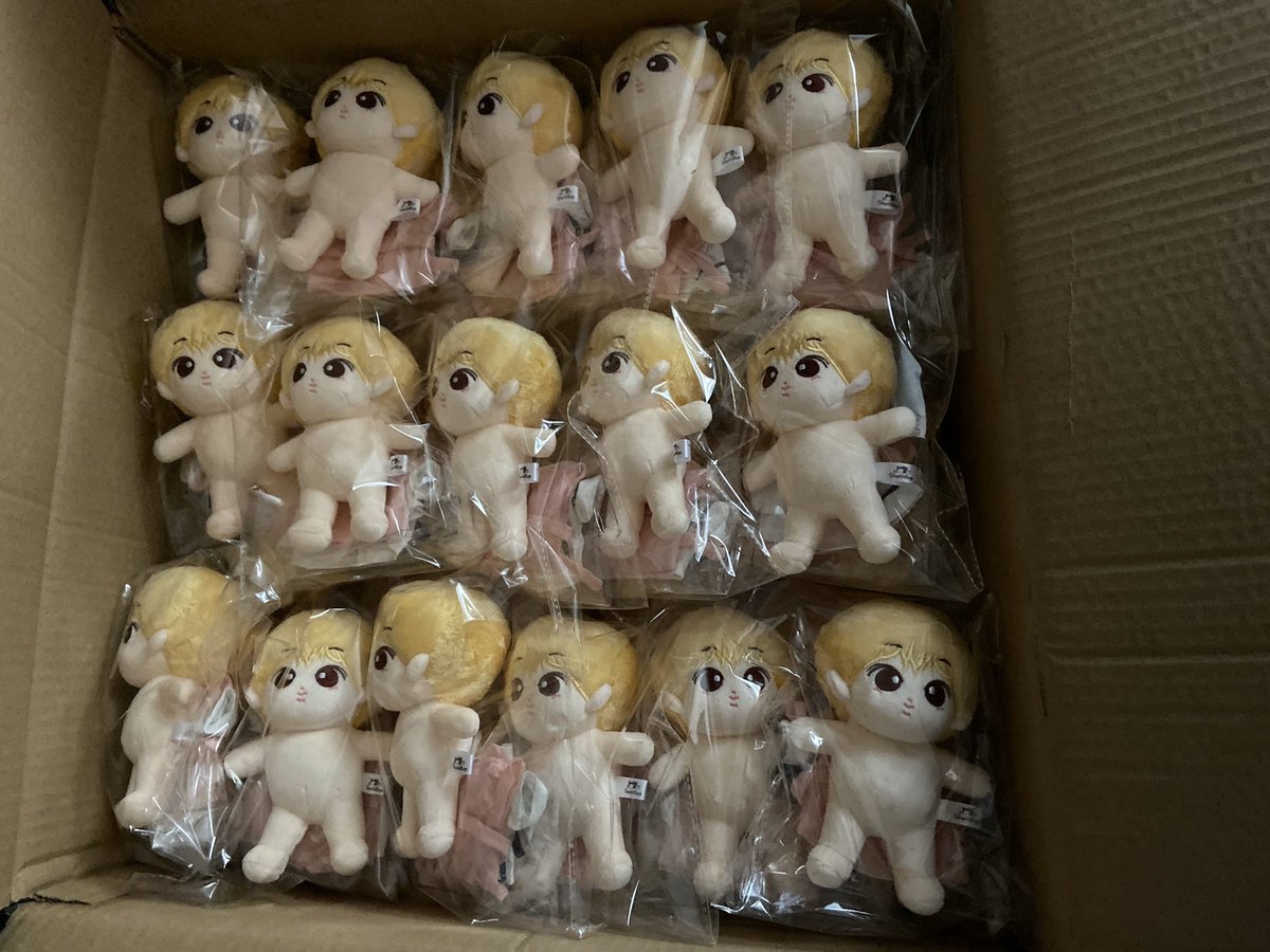 뽐셍이가 한국에 도착했습니다-! 다음주안으로 포장하여 발송할 예정입니다! 오래기다리셨습니다😂