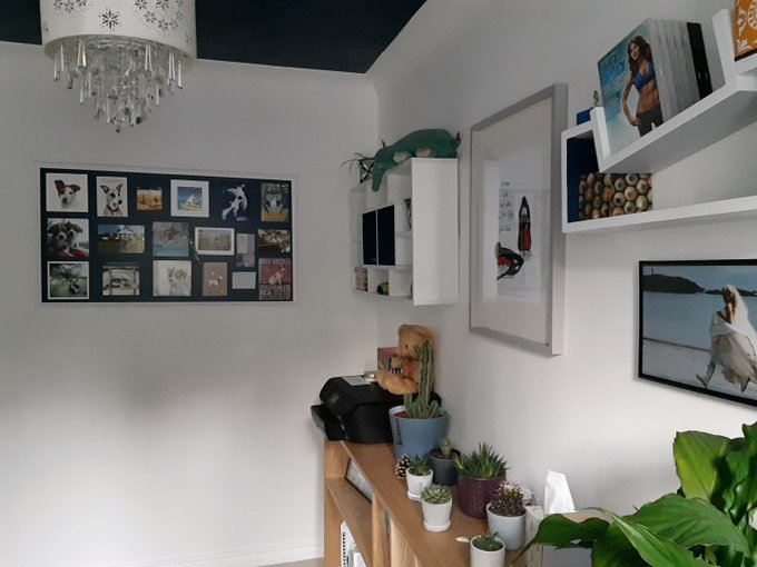 As promised here are some before and after pictures of my office DIY job https://t.co/saRoqPT6ia