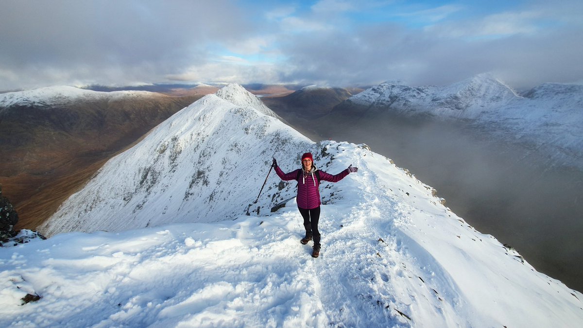StuartRamsay39's tweet image. We had a great day in the hills of Glencoe, climbing the peaks of Buachaille Etive Beag. First snowy winter climb, gotta love Scotland!! @ScotsMagazine @VisitScotland @Scotland @N_T_S #glencoe #rannochmoor #munro #hillwalking #landscape #scotspirit #scotshots #Scotland #mountain