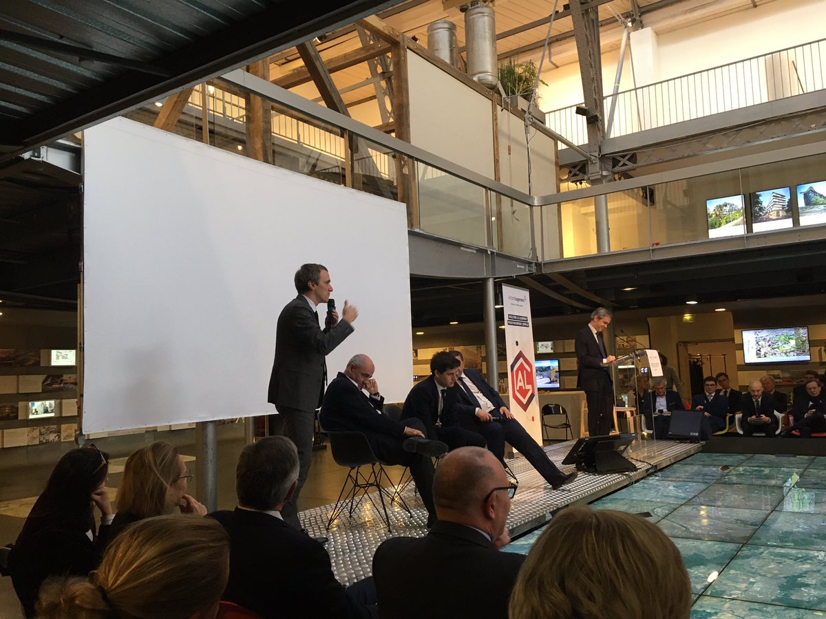 So_Rss's tweet image. En direct du @PavillonArsenal : enfin une foncière partenariale dédiée pour la transformation de bureaux en logements, énorme enjeu urbain : bravo aux équipes d’@ActionLogement et au travail de Damien Robert ! A suivre pour la mise en œuvre...