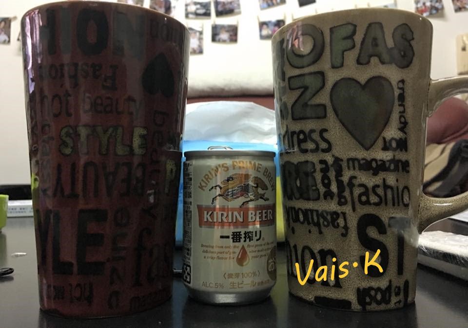 VaisKisurur's tweet photo. 只有135ml啤酒迷你罐,可不可愛.🍻🍺🍻
#haveAsip https://t.co/w4B06GIHpB