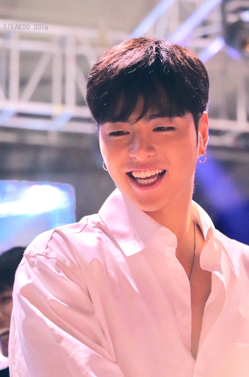 Missing his big smiles  #JUNHOE  #iKON #구준회  #아이콘  #ジュネ