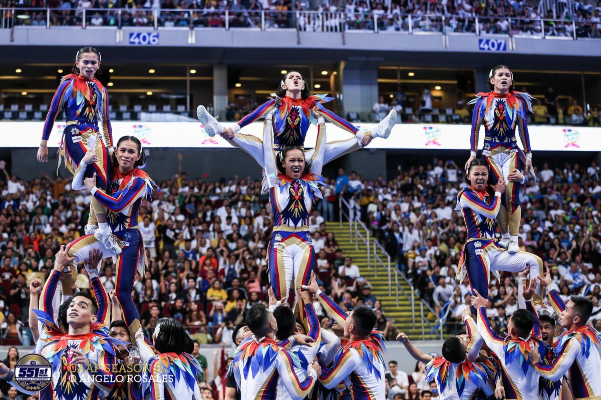 “I stand out from the crowd with world class talent. Say it loud and proud: Philippines represent.” #MabuhayNationalU #BayanNaman

📸 Angelo Rosales