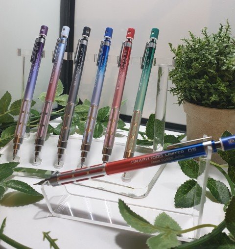 Cuirassier グラフ1000リミテッド7シリーズグラデーション7カラー19年12月韓国発売 ぺんてる Graph1000