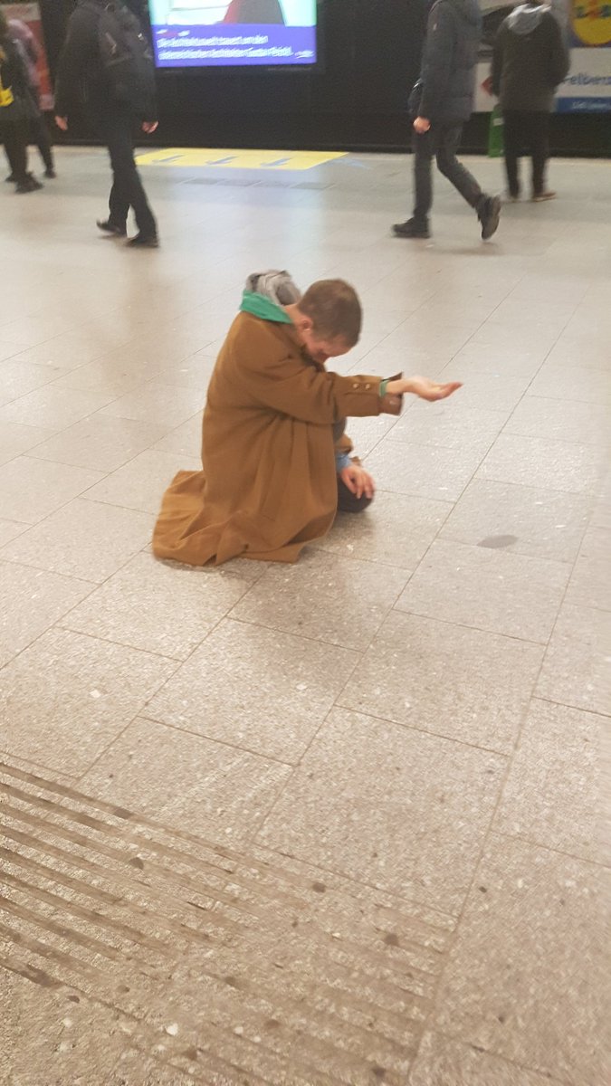 nice_centurion's tweet image. 🎃🇺🇸 #ChristmasIsComing #Christmas2019 🎄
Do more for our #Homeless #vets 🎁 🇺🇸🎃