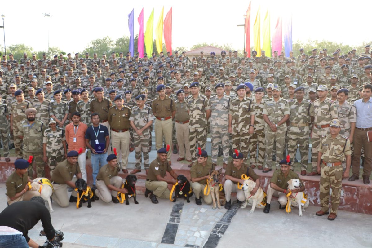 CISFHQrs's tweet photo. Born as a dog, retired as a soldier...
A Farewell ceremony for 07 #K9 members of #CISF organised @ CISF Unit DMRC Delhi. They were handed over to NGO @Friendicoes_DEL, New Delhi. Thank you for your services ! https://t.co/3h1fREZz5s