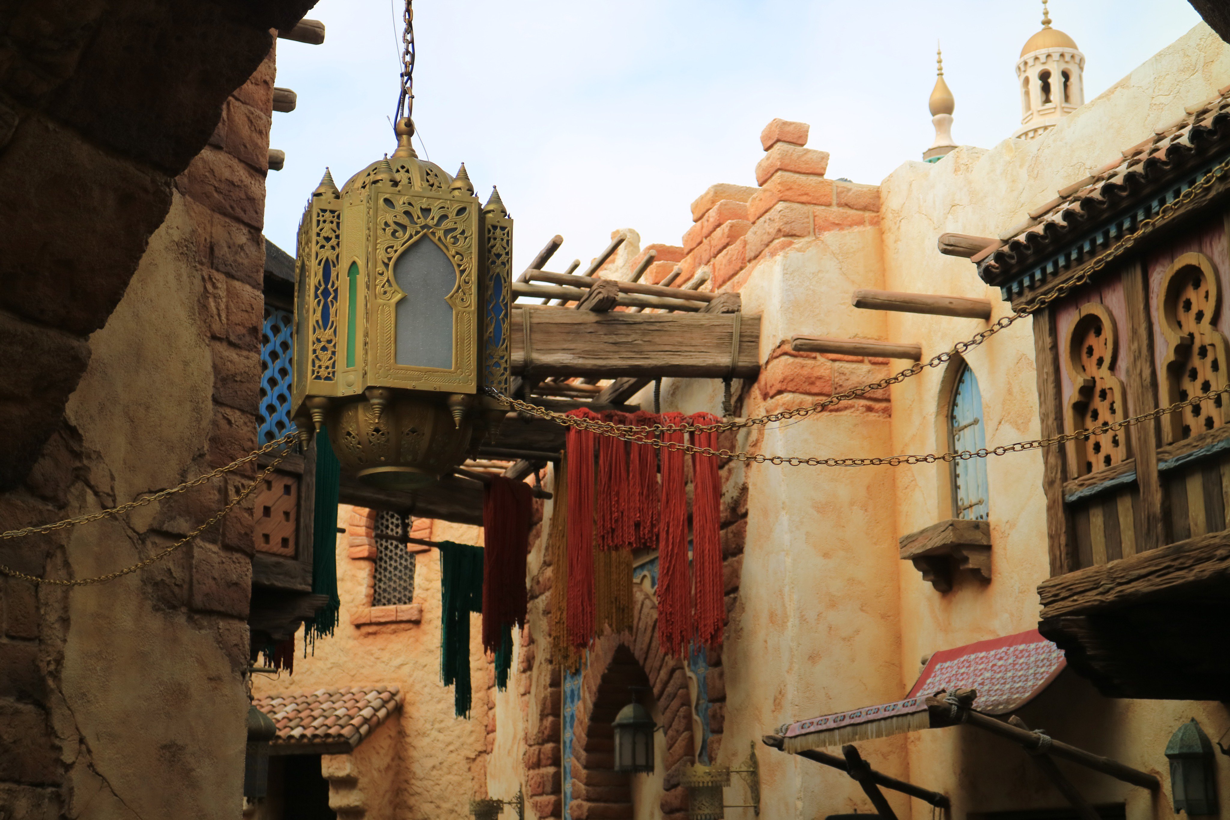 ケイル 東京ディズニーシー Tokyo Disneysea アラビアンコースト Arabian Coast 一歩踏み込めばそこはアラビアンな世界 路地を散策すると街並みは少しゴチャゴチャした印象だけど アラビアの庶民の暮らしや文化を気軽に体感できるエリア T
