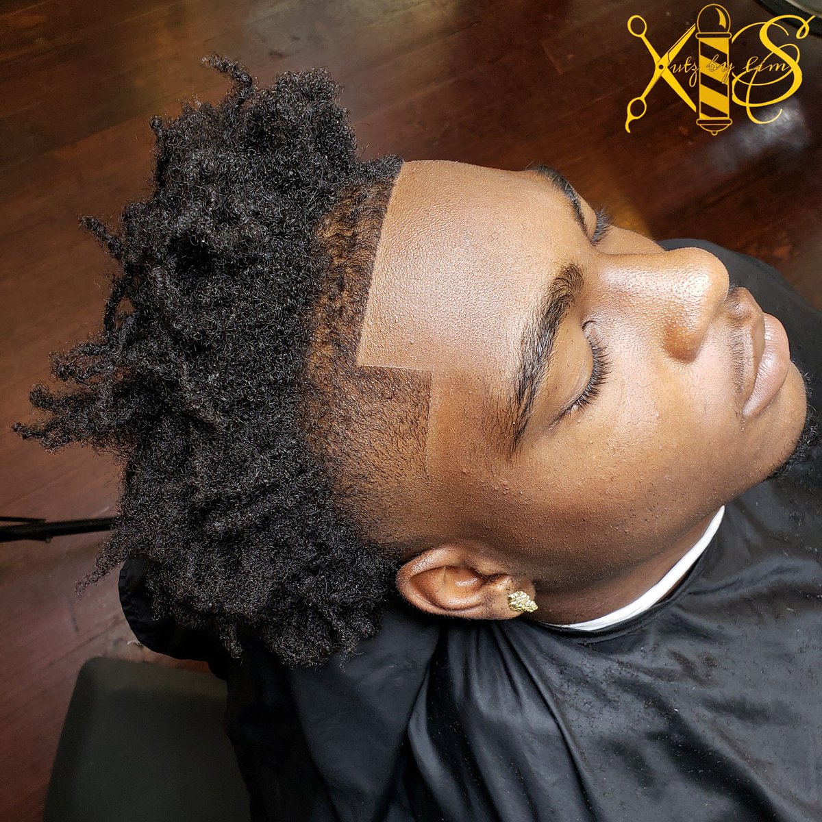 kutzbyslim's tweet photo. Only pushing Premium Kutz 💪🏽
#kutzbyslim#kbsbarbershop#barbershopconnect#femalebarber#barberlife#barberworld#californiabarber#bayareabarber#sharp#westernbarberconference#instabarber#barbersinctv#celebritybarber#instagood#picoftheday#menshaircut#barber#sauced#atl @Barbershopconne https://t.co/WORuDIULZo