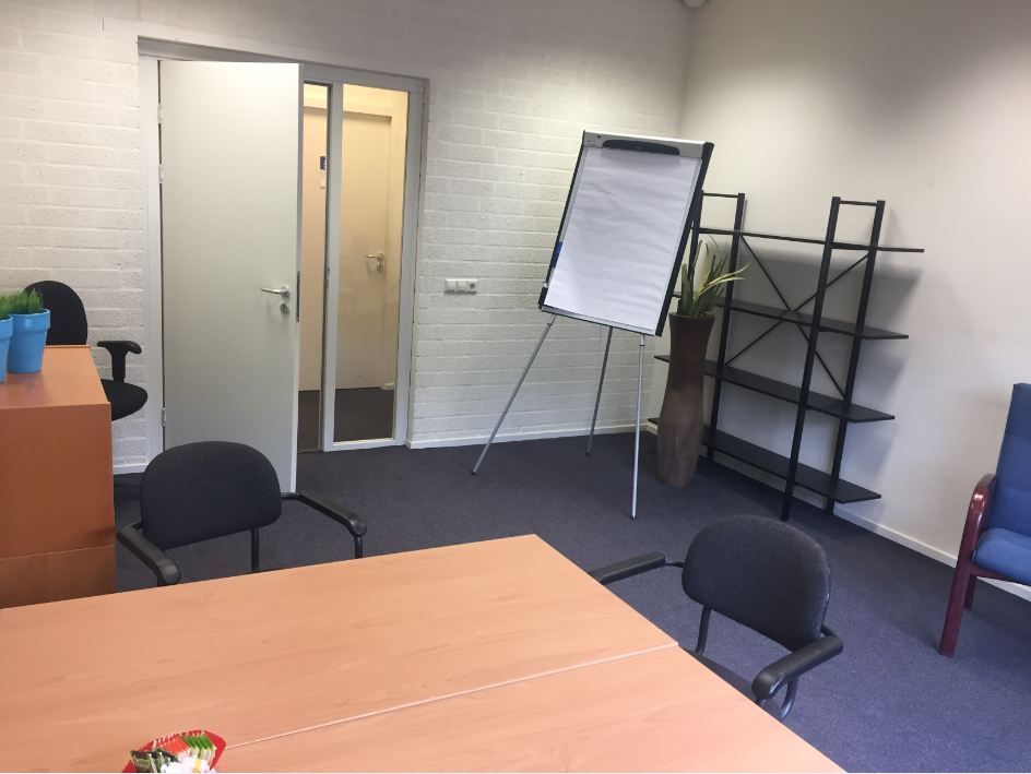 Heb je interesse in een kantoor dat bezet is, een combinatie van kantoren of andere vragen? Neem dan contact op: bit.ly/2jLgxu7 #kantoor #vergaderruimte #alkmaar