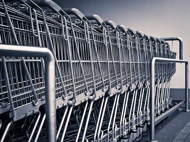 ABAXPL's tweet image. 💡Kradzieże wózków sklepowych to problem, który dotyka wiele sklepów i supermarketów. Czy wiesz, że koszt jednego wózka to nawet 700 zł? Dowiedz się co możesz zrobić. abax.com/pl/blog/gina-w… #wózki #supermarkety